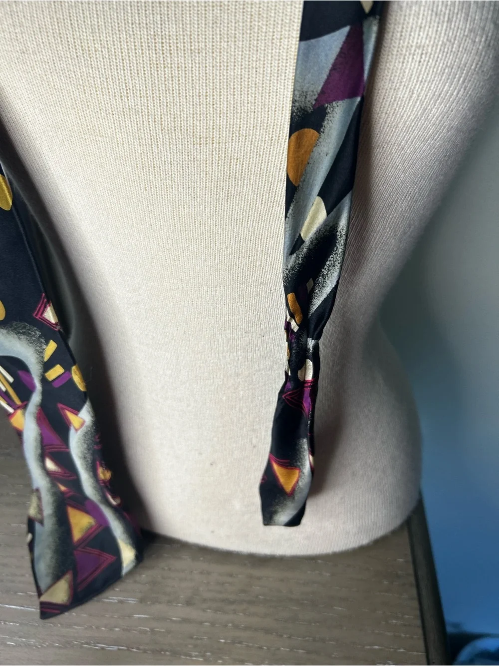 Oscar de la Renta Men's Black Geometric Print Tie with Purple and Gold Accents